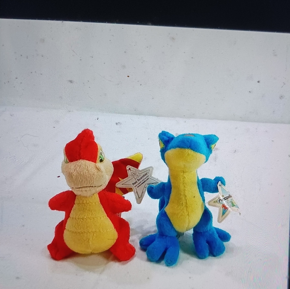 Neopets Red Scorchio. Blue Techo plush. New